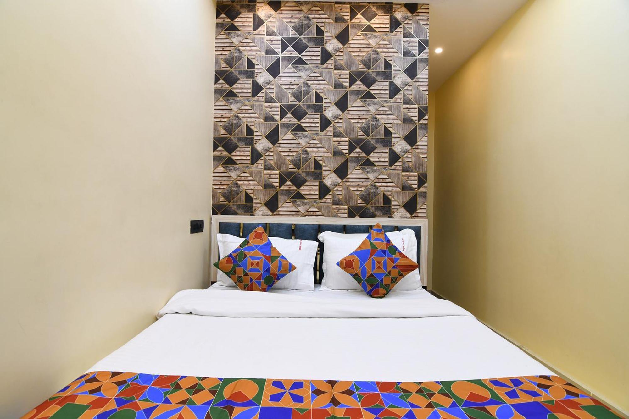 Fabhotel Royal Park Inn - Nr Eden Garden Stadium Calcutta Buitenkant foto