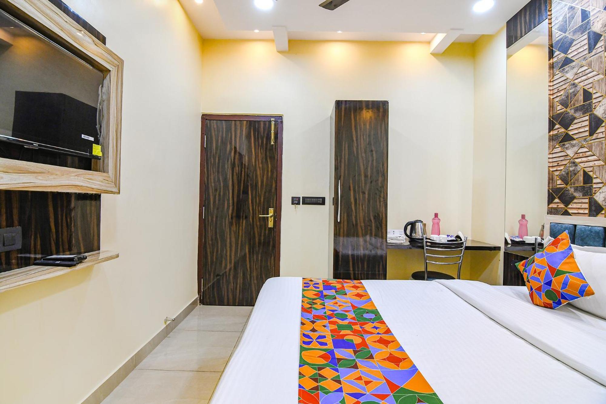 Fabhotel Royal Park Inn - Nr Eden Garden Stadium Calcutta Buitenkant foto