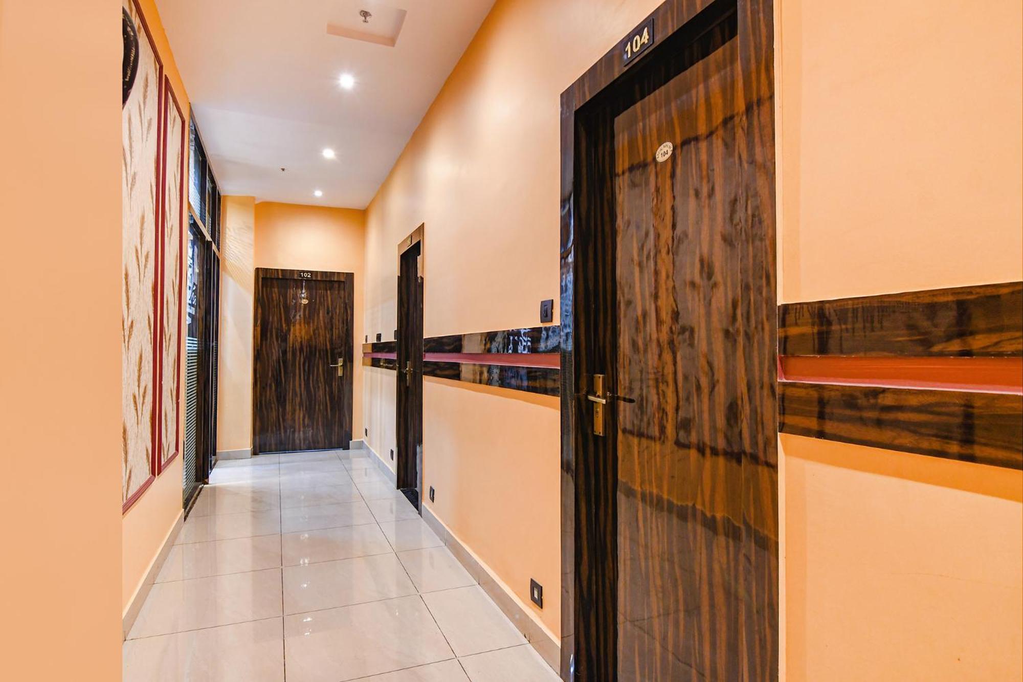 Fabhotel Royal Park Inn - Nr Eden Garden Stadium Calcutta Buitenkant foto