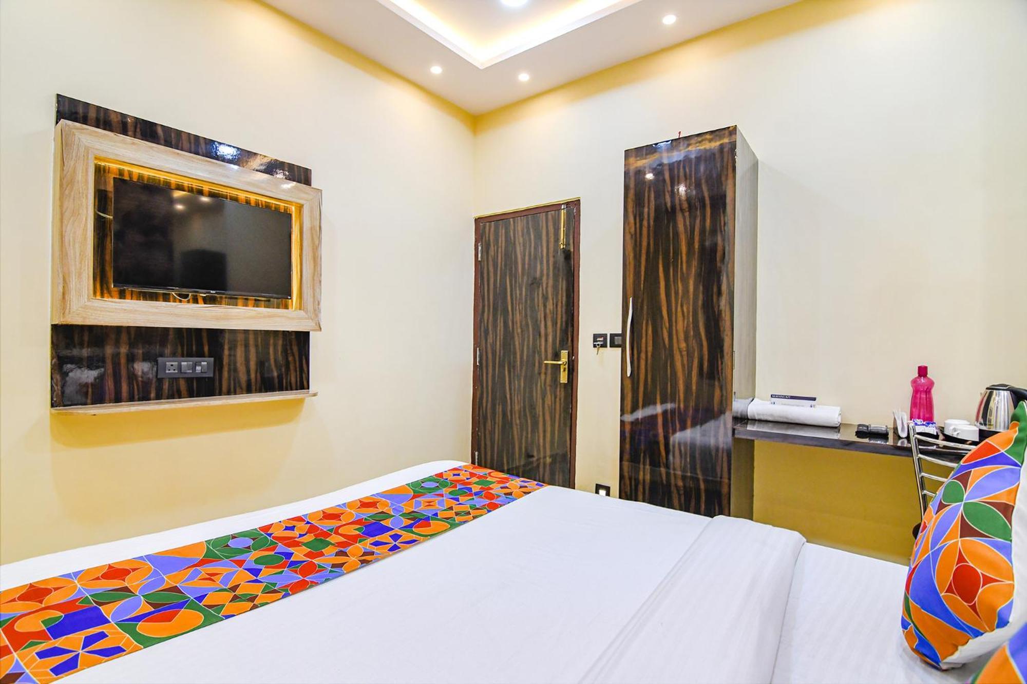 Fabhotel Royal Park Inn - Nr Eden Garden Stadium Calcutta Buitenkant foto